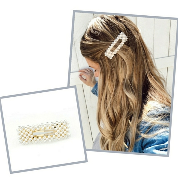 Clutch Your Pearls Barrette